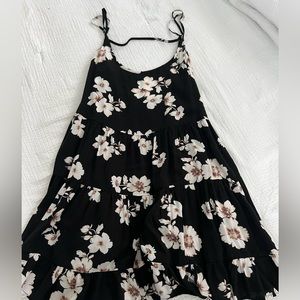 BRANDY MELVILLE floral dress 🌸